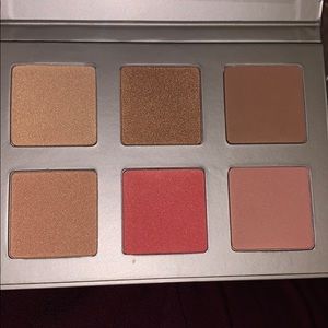 Iconic London face palette